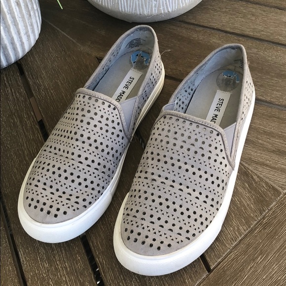 (Sold) Steve Madden Odonna Slip On Sneakers Grey - Picture 5 of 8
